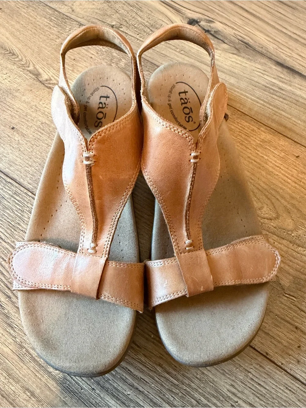 Taos The Show Leather T-Strap Sandals Cognac Brown Comfort Velcro Womens 9 EUC